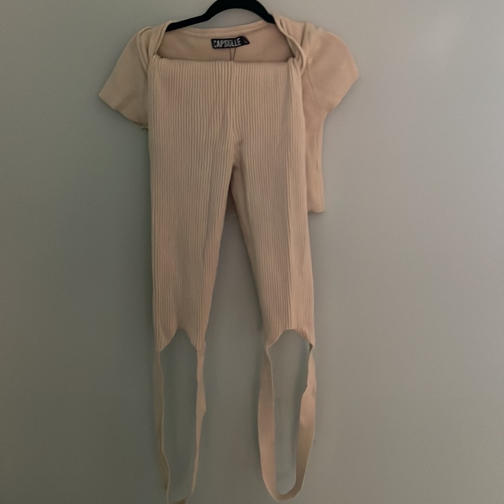 2 piece stirrup pants and top sets Women’s size large